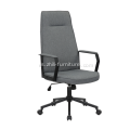 Silla de oficina con respaldo alto para el trabajo